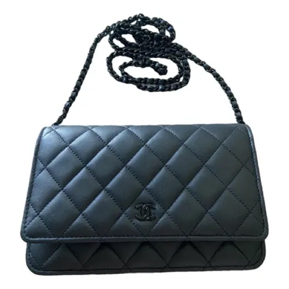 CHANEL Black Quilted Crossbody Bag